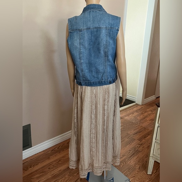 Dress Barn Beige Lace High-Low Dress Size – 14 - Picture 4 of 7